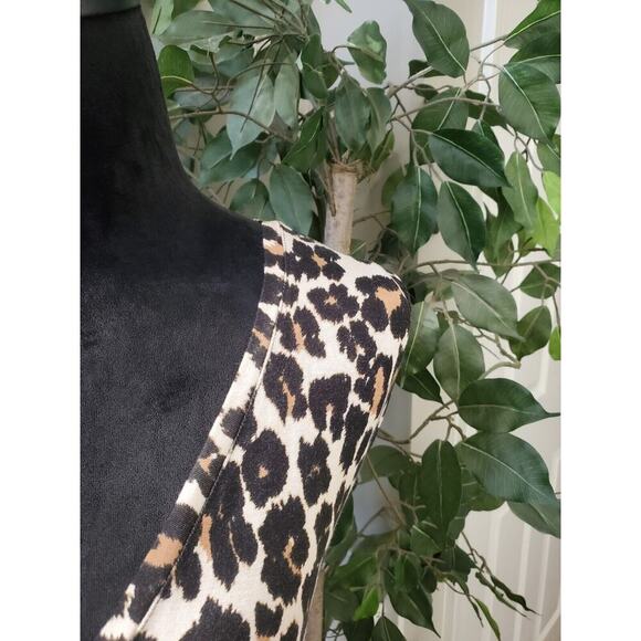 Lane Bryant Womens Beige Leopard print Rayon Casual V Neck Top Blouse Size 26/28 - Picture 4 of 10